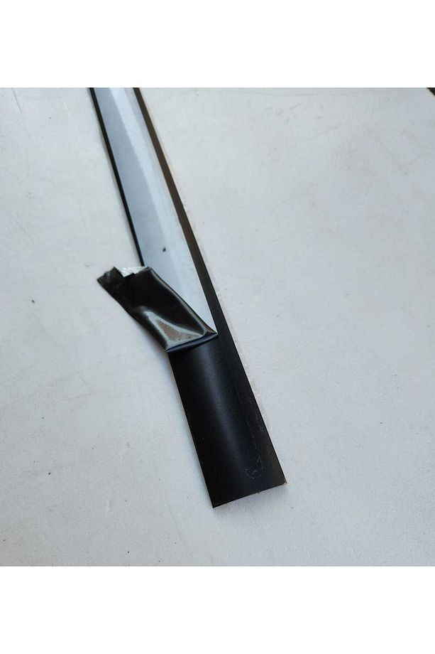 Kapı Eşik Profili Parke Kapı Altı Çıtası Yapışkanlı Alüminyum Siyah 90cm - 1