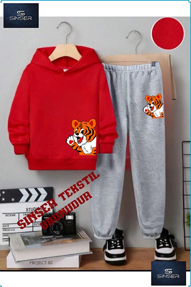 Hooded Children's Printed Tracksuit Set "Tiger by the Badge"