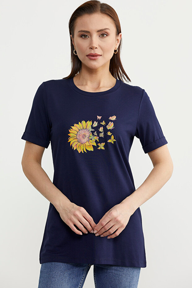 تي شيرت قطني أساسي مطبوع باللون الأزرق الداكن - 2