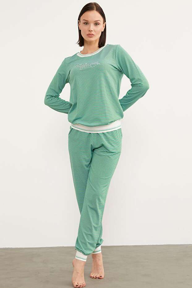 طقم بيجامة مخطط برقبة دائرية - أخضر - 2