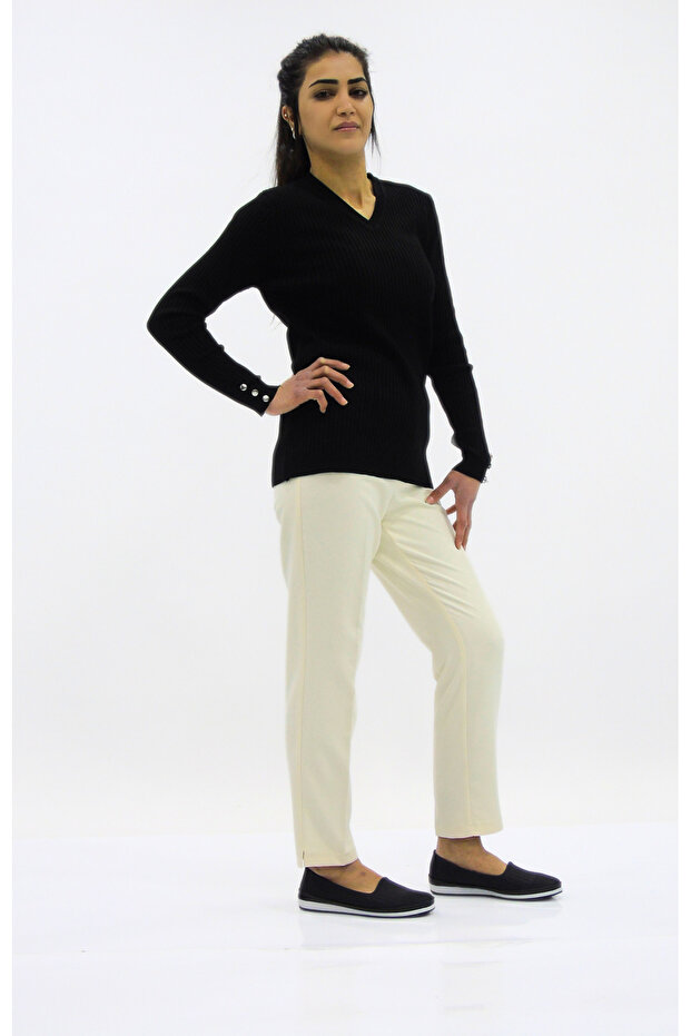 سترة تريكو ذات رقبة على شكل حرف V - 4