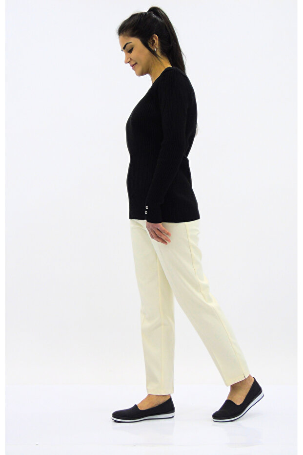 سترة تريكو ذات رقبة على شكل حرف V - 3