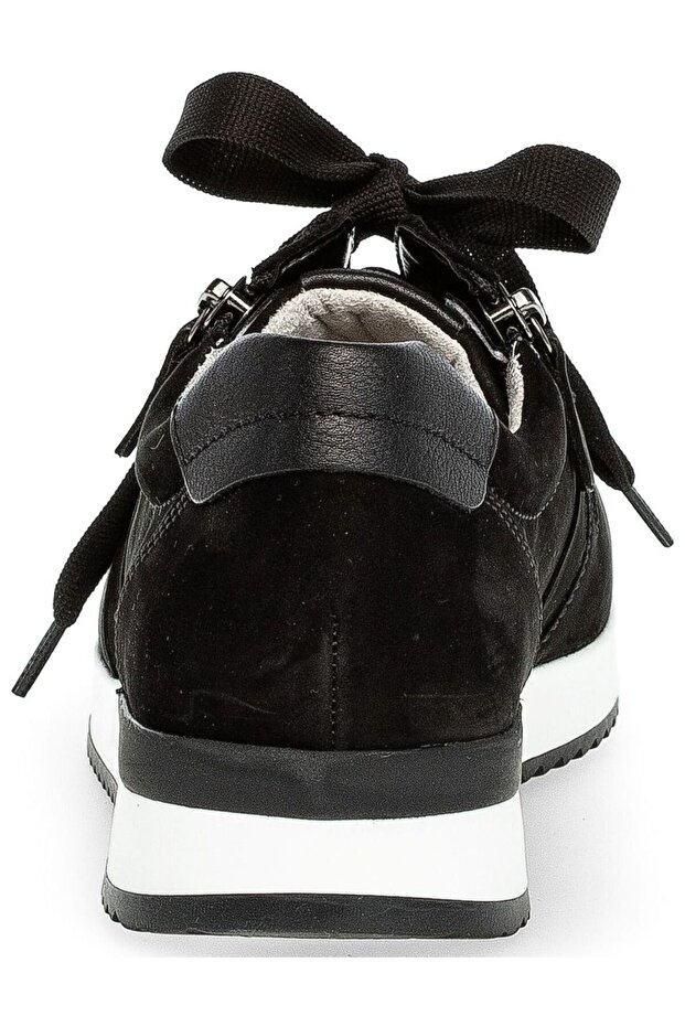 adidași - 5