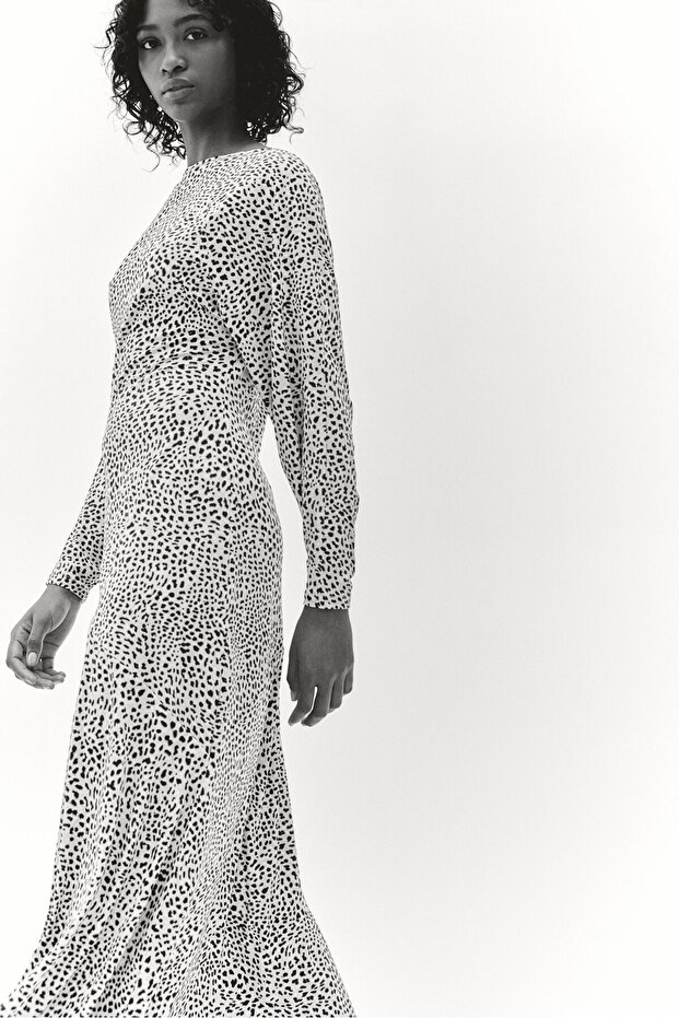 Kayık Yakalı Elbise - 1