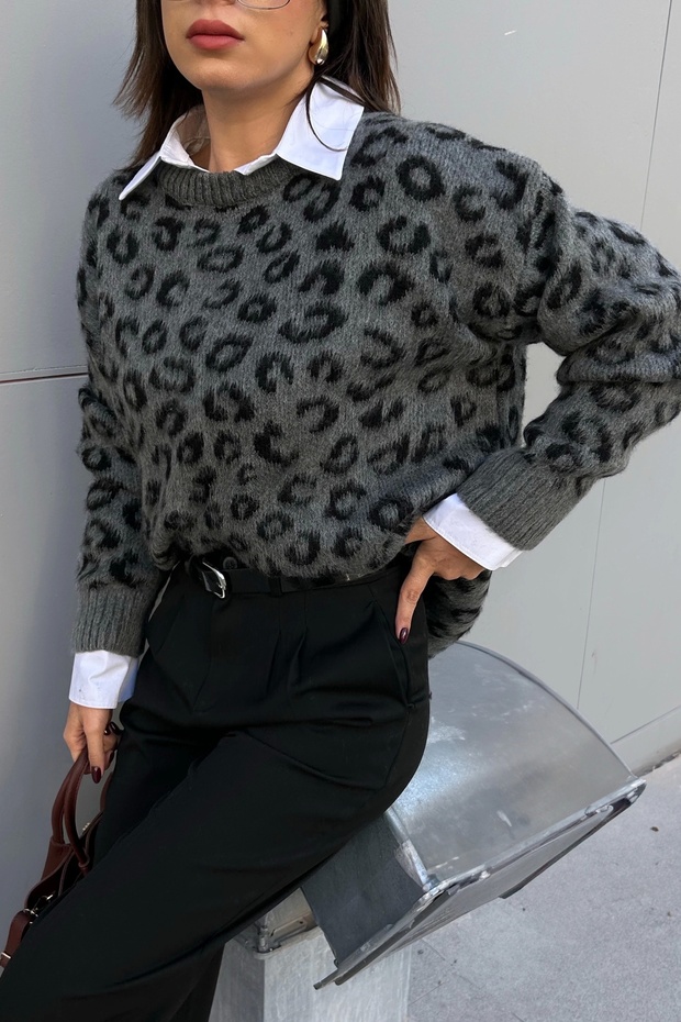 Women's Gray Leopard Pattern Sweater 1014-5229 - 5