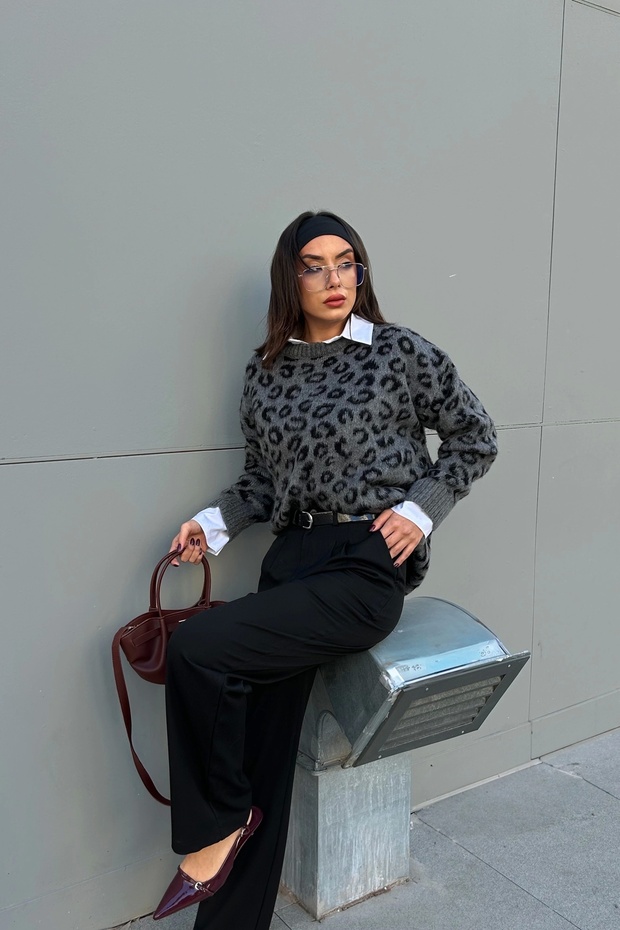 Women's Gray Leopard Pattern Sweater 1014-5229 - 6