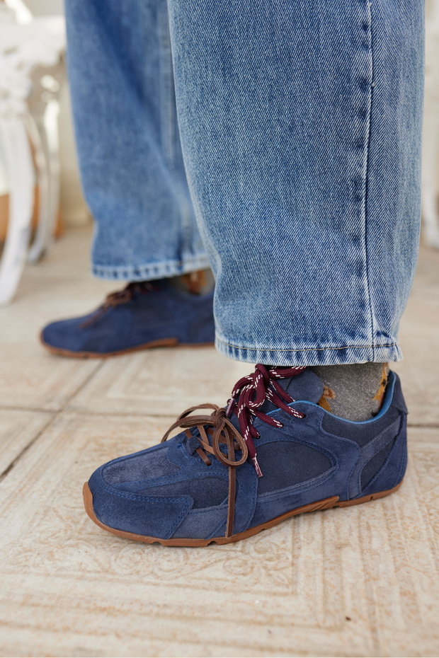 Garcia Women's Dark Blue Suede Sneakers
