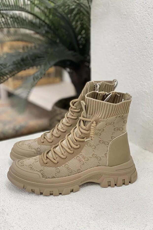 24K310-22 Women's Sneakers