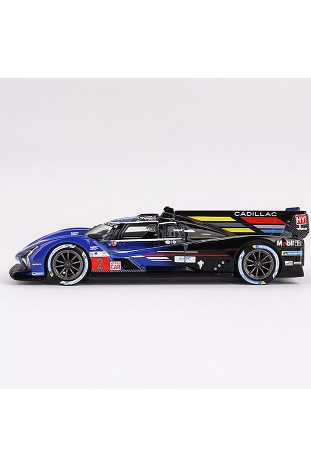 716 Cadillac V-Series.R #2 - 3
