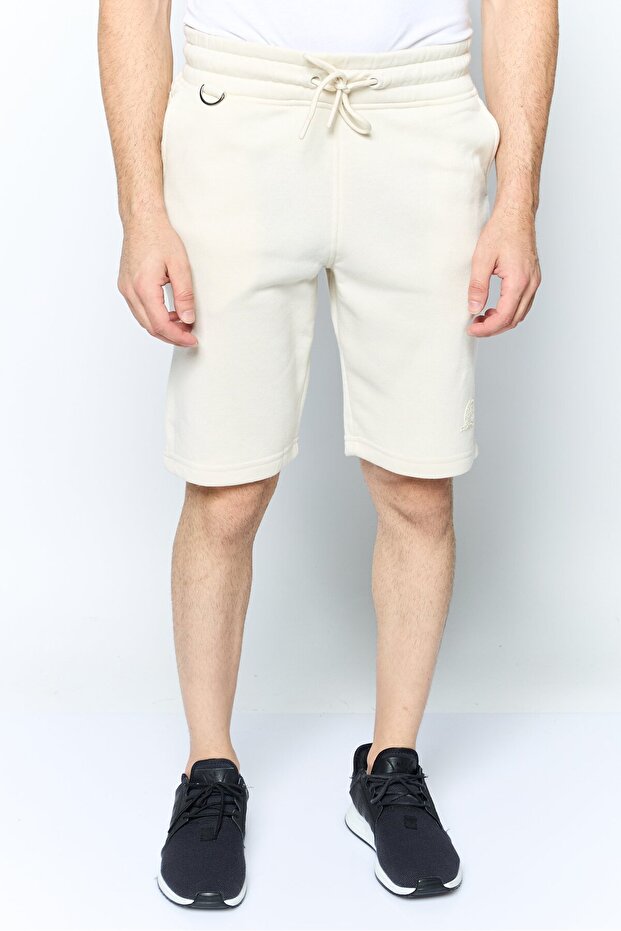 شورت رجالي أساسي برباط وشعار العلامة التجارية، بيج - 1