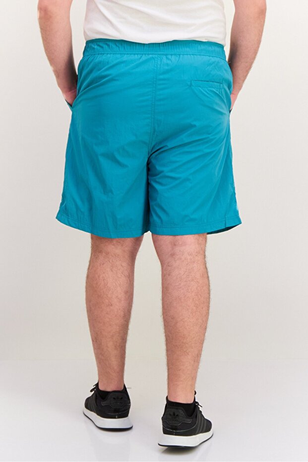 شورت رجالي أساسي بشعار مطرز، باللون الأخضر - 3