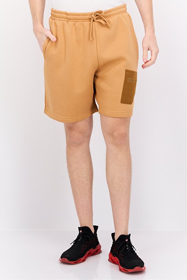 شورت رجالي أساسي بشعار العلامة التجارية، لون بني - 1