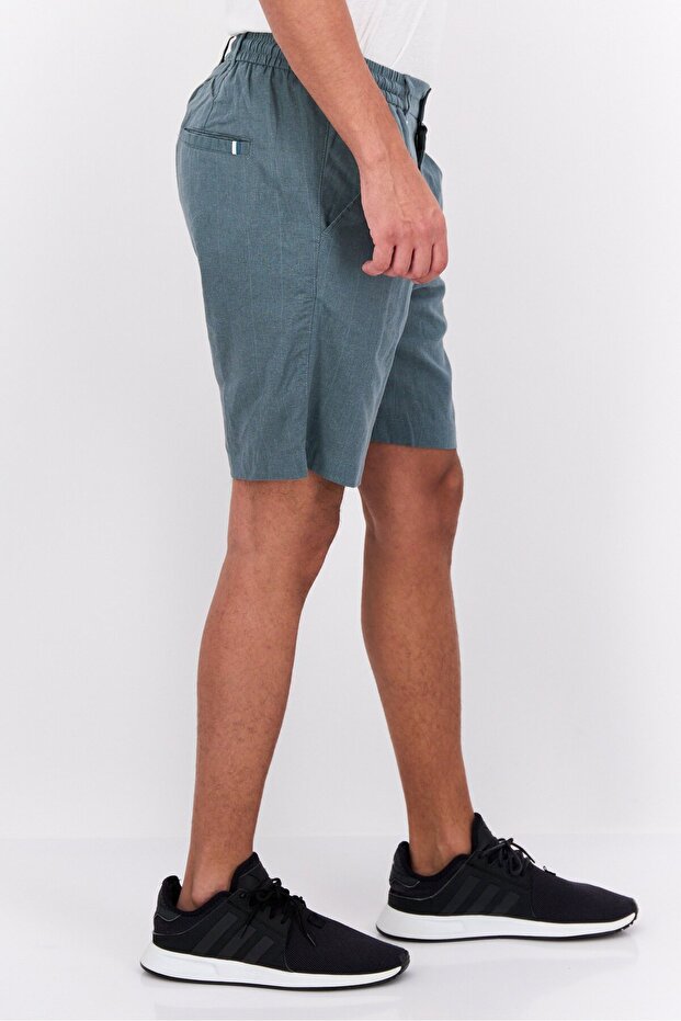Men Solid Basic Shorts, Teal Green - 2