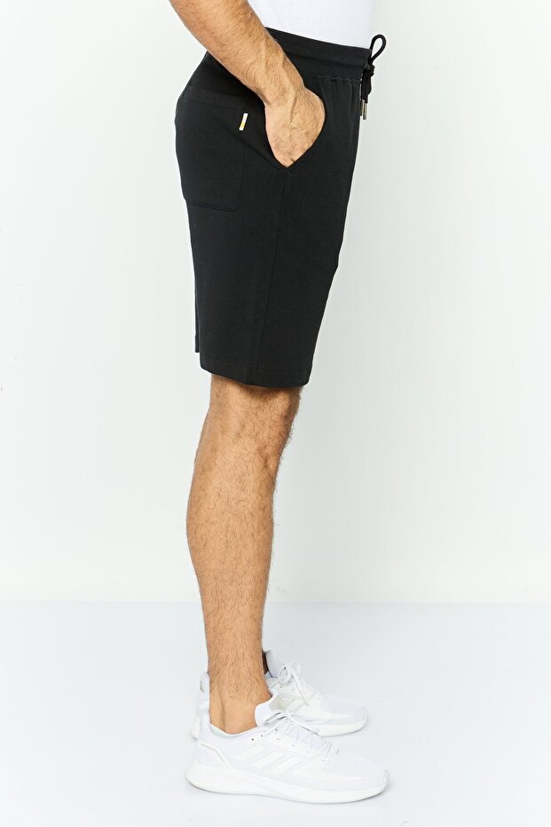 شورت رجالي أساسي بجيوب جانبية ورباط، أسود - 2