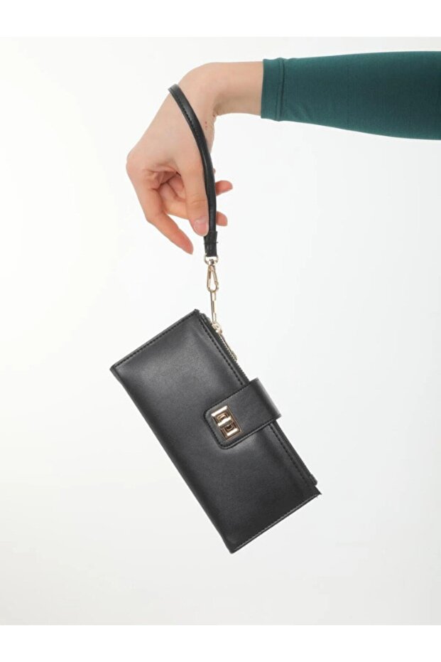Women's Black Zipper Wallet Wrist Strap Wallet with Money Compartment Soft Textured Wallet with Lock