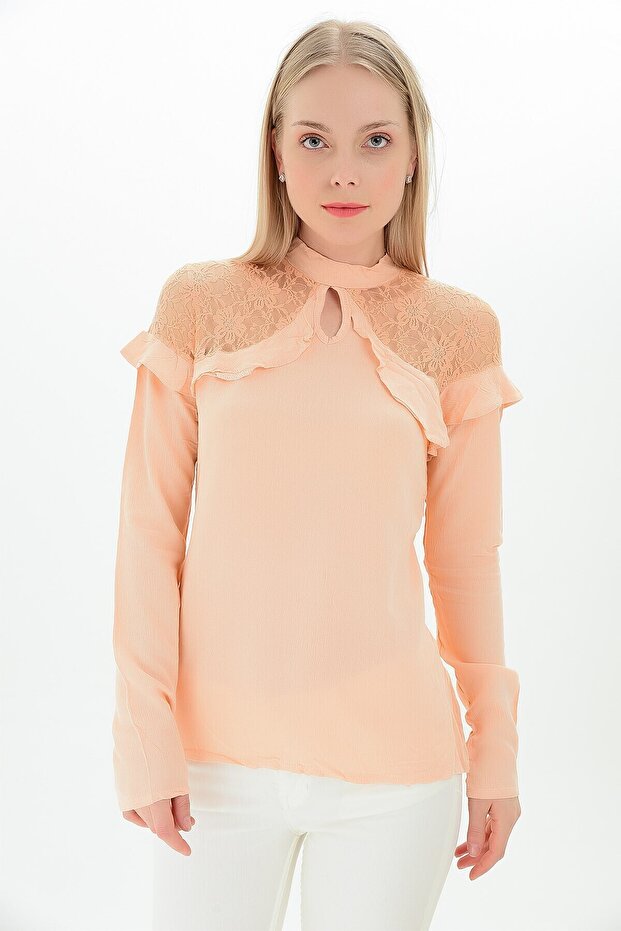 9109329 Şile Bezi Shoulder Ruffled Tulle Blouse with Lace Detail Pudra