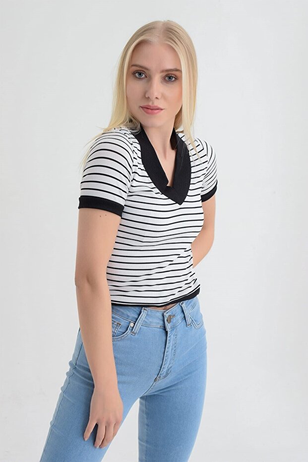 9152988 Ribbed Knit Striped Elastic Waist V-Neck Short Sleeve Blouse White Black