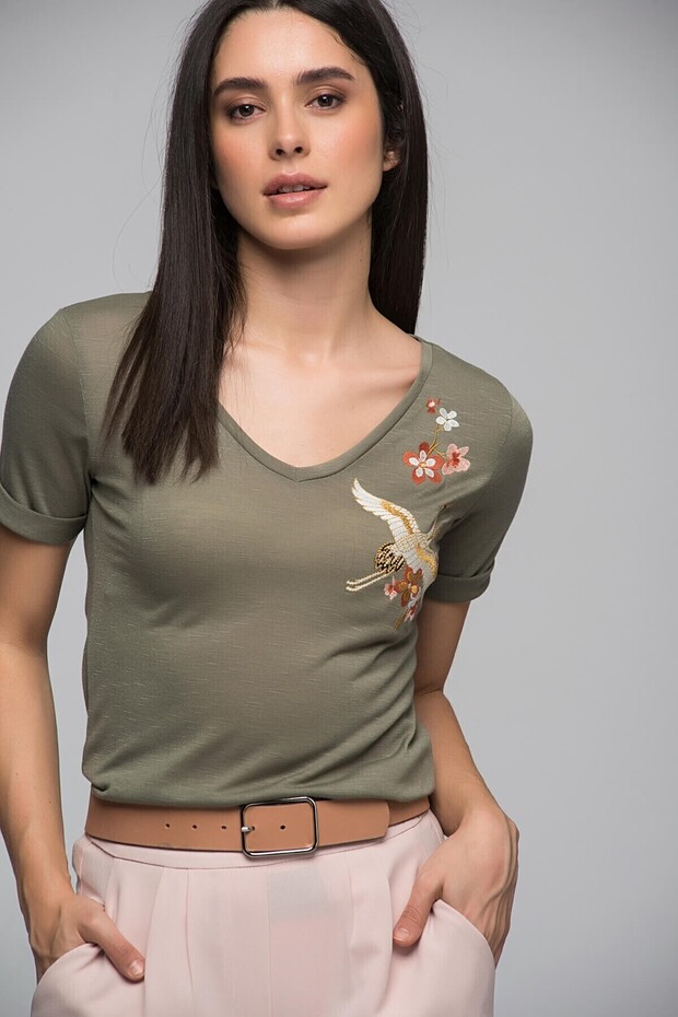 7130562 Stork Embroidered V-Neck Boyfriend Short Sleeve Blouse Khaki