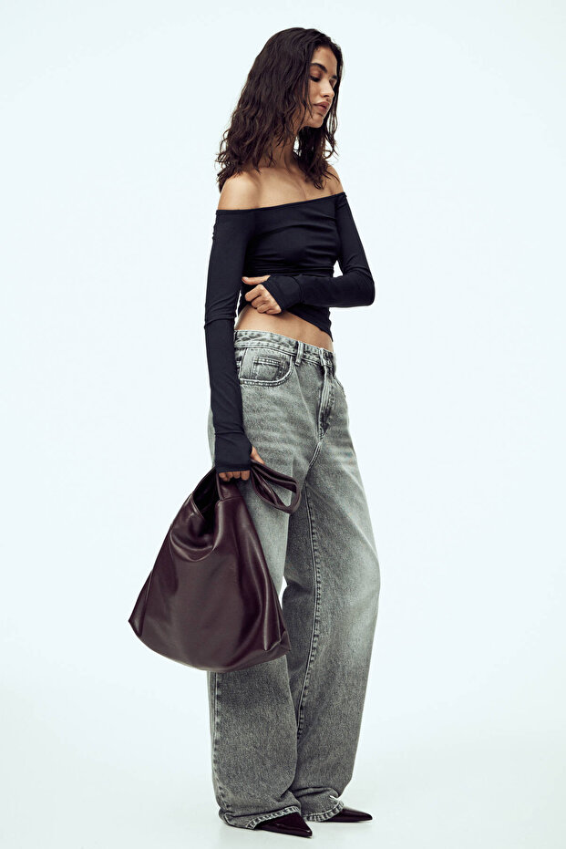 Off-the-shoulder top - 1