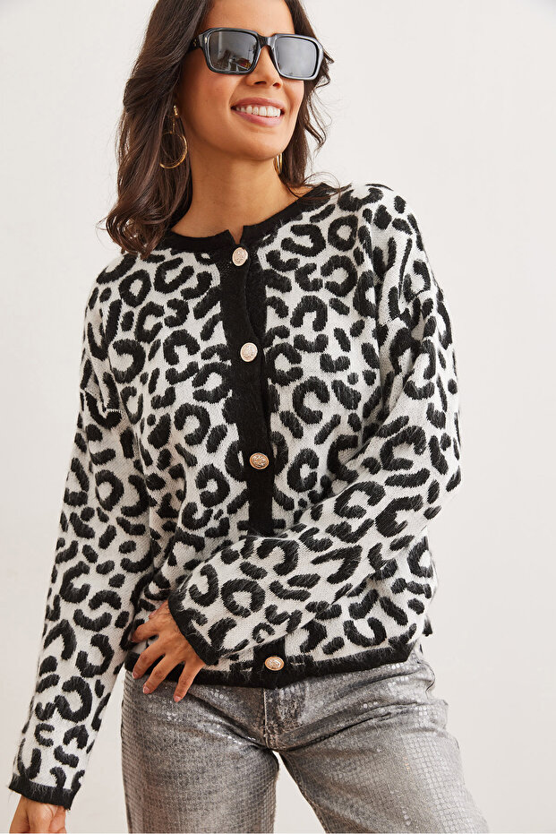 Women's Black Raised Gold Buttoned Leopard Cardigan Hrk- 19000336