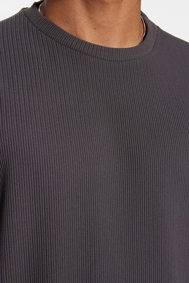 Büyük Beden Basic Gri Oversize/Geniş Kesim Dokulu Kırışmaz Ottoman T-Shirt TMNSS25BF00013 - 5