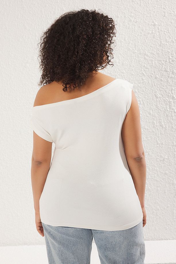 Ekru Çizgili Premium Yumuşak Kumaşlı Fitted Kayık/Madonna Yaka Esnek Örme Bluz TBBSS25AF00029 - 5
