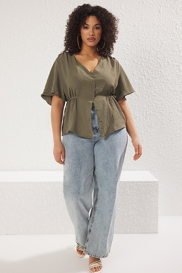 Khaki szőtt V-nyakú nyakkendős blúz TBBSS22BZ0753 - 1