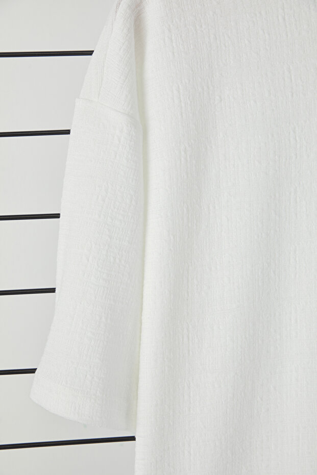 Ekru Düşük Omuz Regular/ Rahat Kesim Dokulu T-Shirt TMNSS25TS00043 - 9