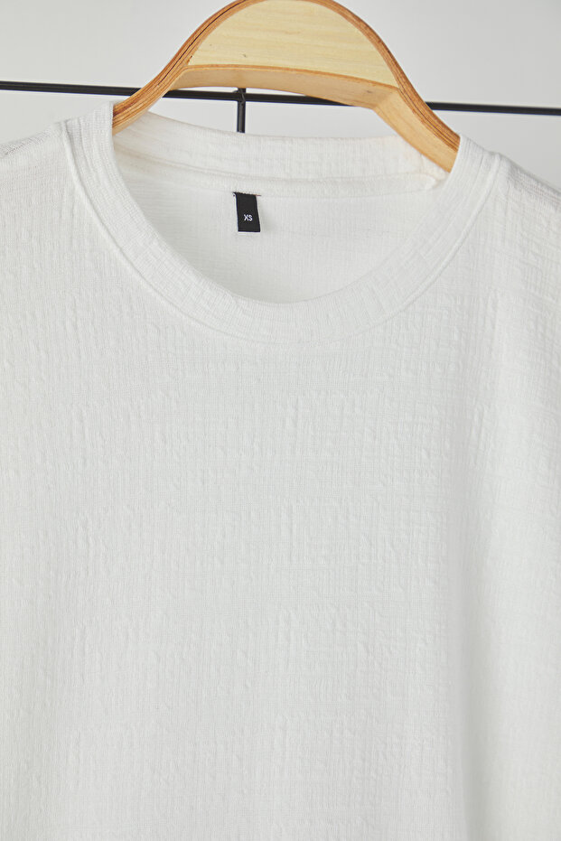 Ekru Düşük Omuz Regular/ Rahat Kesim Dokulu T-Shirt TMNSS25TS00043 - 8