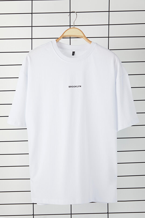 Beyaz Oversize/Geniş Kesim %100 Pamuklu Brooklyn Baskılı Tok Kumaş T-shirt TMNSS25TS00072 - 3