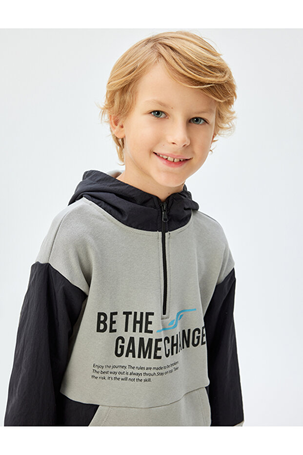 Boy's Grey Printed Hoodie