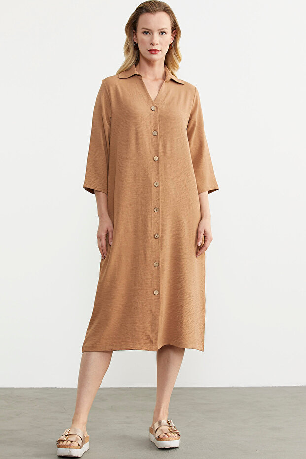 Rahat Kalıp Midi Boy Düğmeli Elbise - Kamel - 1