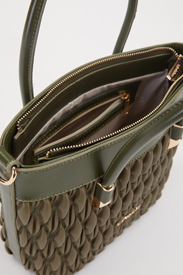 حقيبة يد بنمط البقلاوة المنقوشة باللون الكاكي - 3