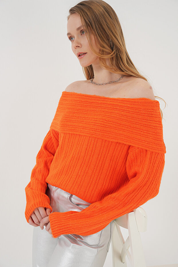 15908 Kadın Açık Omuz Oversize Triko Kazak - Turuncu - 5