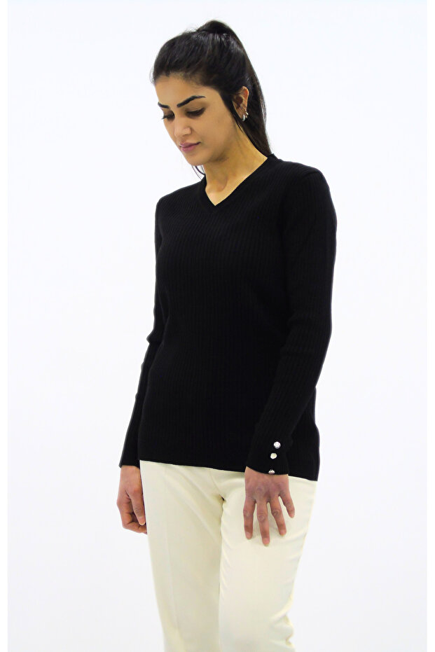 سترة تريكو ذات رقبة على شكل حرف V - 1