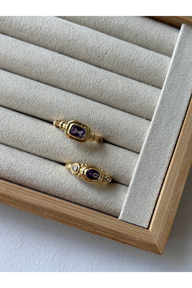 Set of 2 Purple Stone Vintage Rings
