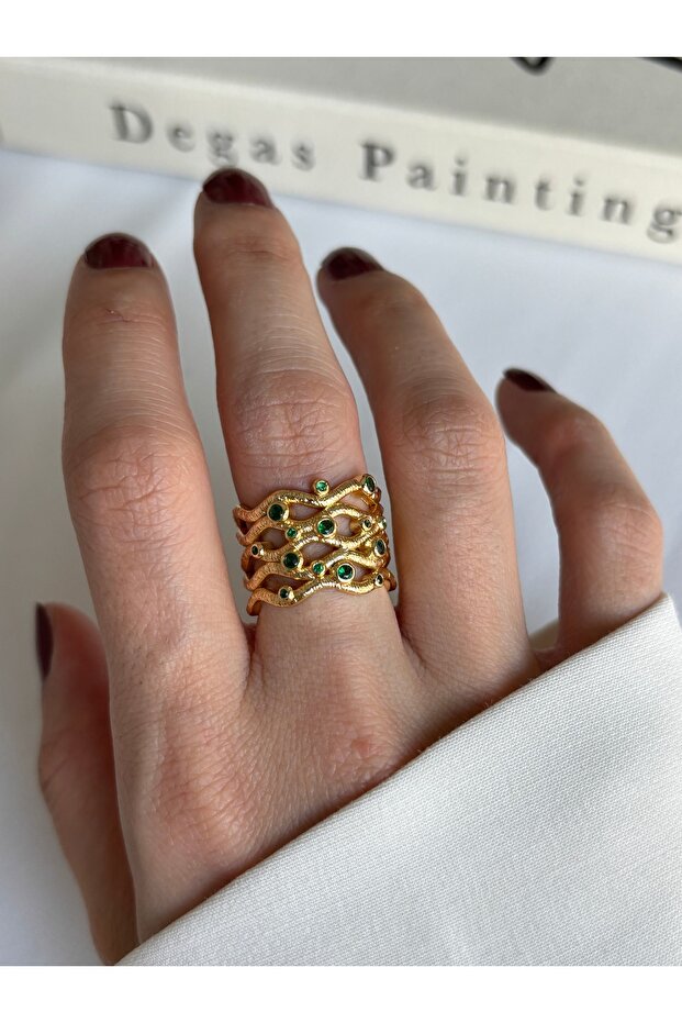 Emerald Stone Wavy Thick Gold Ring - 3