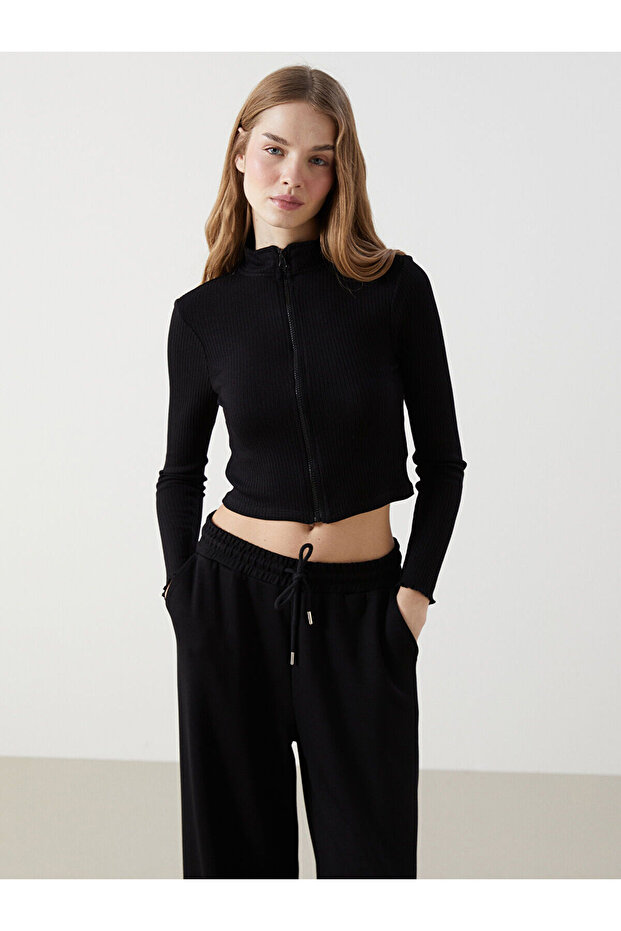 Nevavm with a Difference Stand Collar Straight Long Sleeve Women's Crop