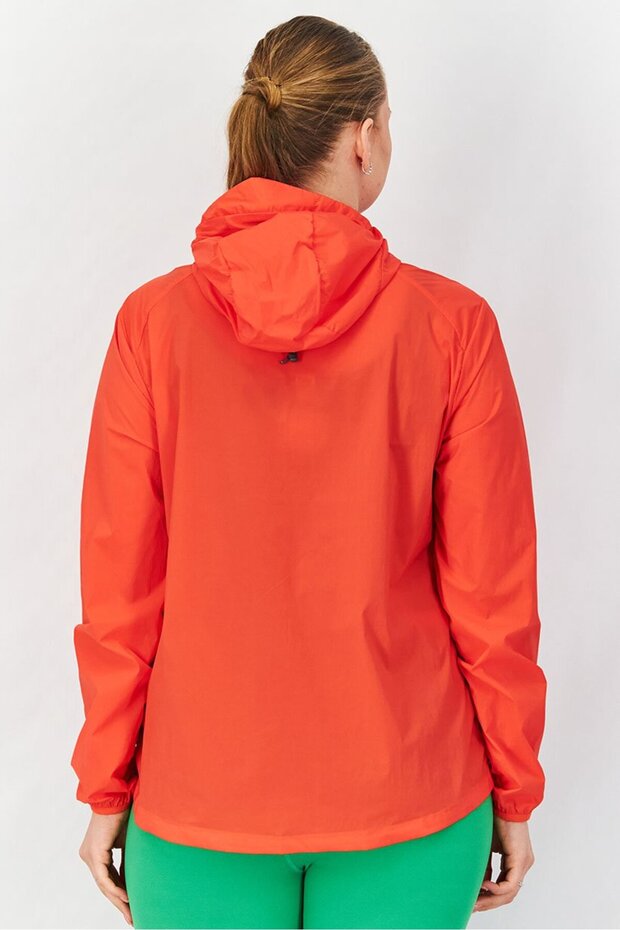 سترة نسائية متينة مقاومة للرياح وقابلة للطي، باللون الأحمر - 3