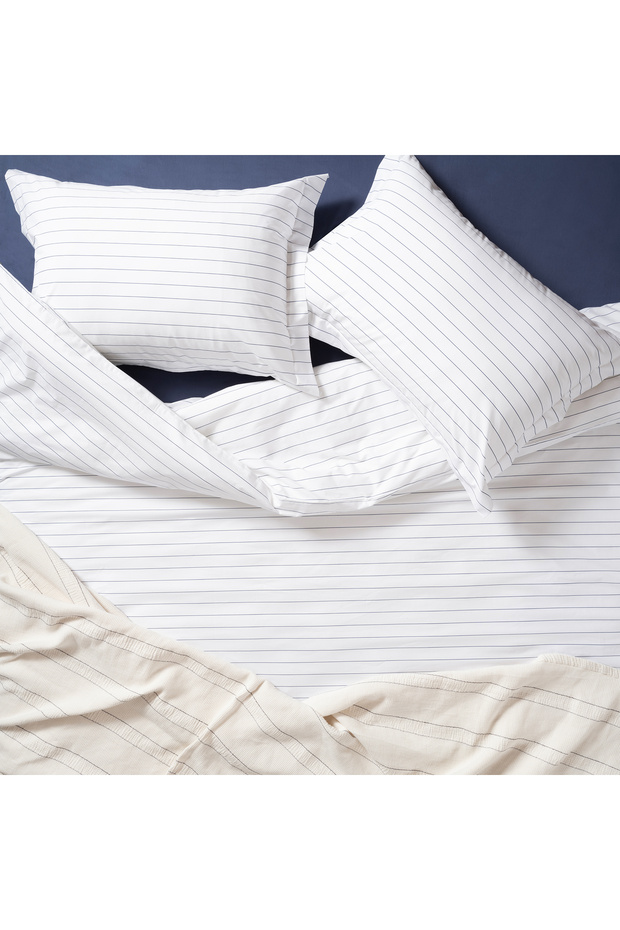 Brito White - Navy Blue Double Cotton Duvet Cover Set