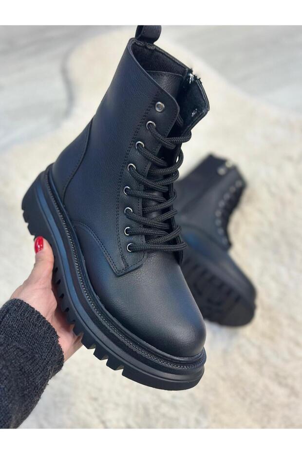 SİYAH KADIN POSTAL - 1