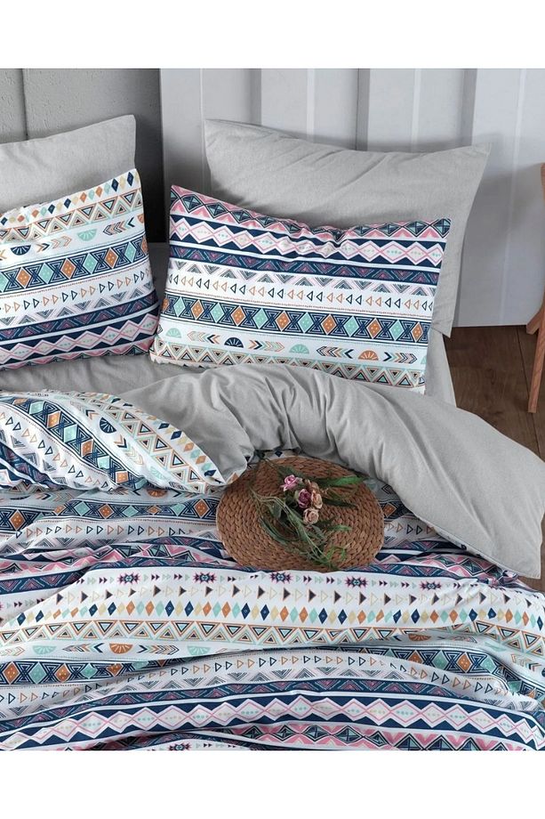 Basic Piramit Tek Kişilik 1 Adet Nevresim (YORGAN KILIFI) 160 Cm X 220 Cm, Malzeme: %100 Pamuk. - 1