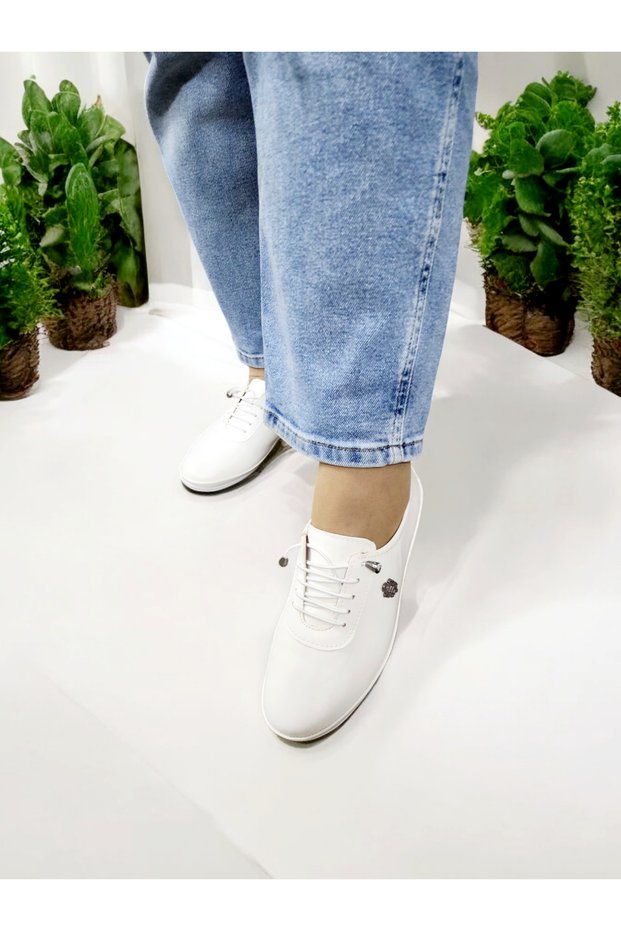 Women's Elastic Emblem Non-Slip Sole Sports Ballerina Shoes