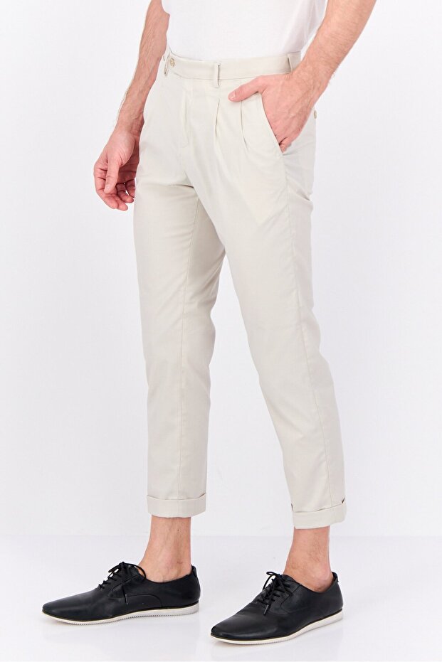 بنطال تشينو سادة بقصّة عادية للرجال، كريمي - 2