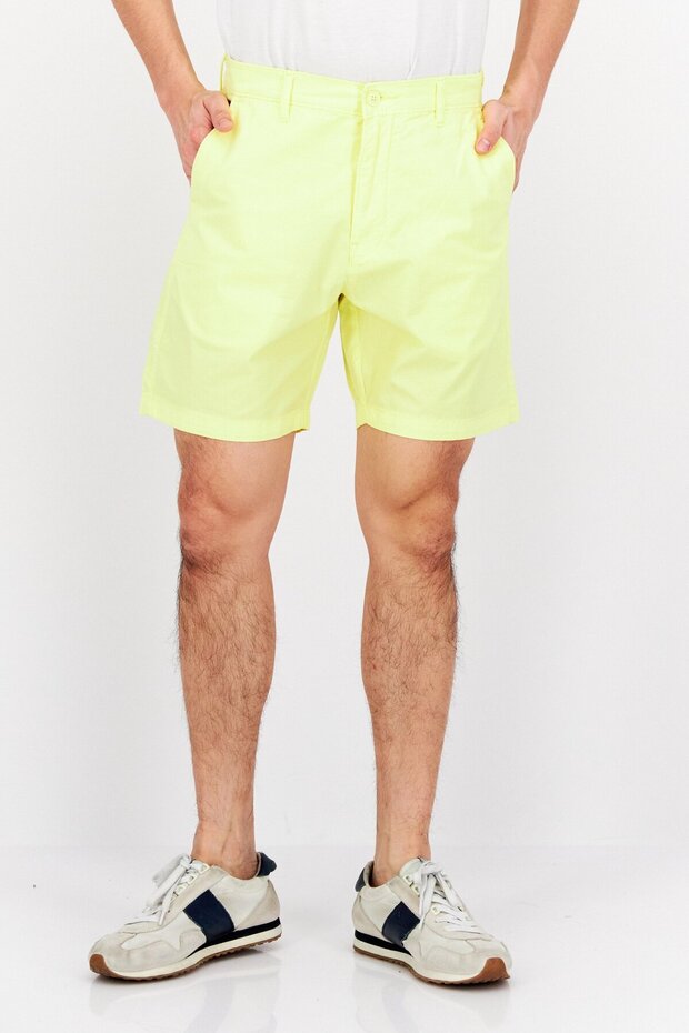 شورت تشينو رجالي سادة، أصفر - 1