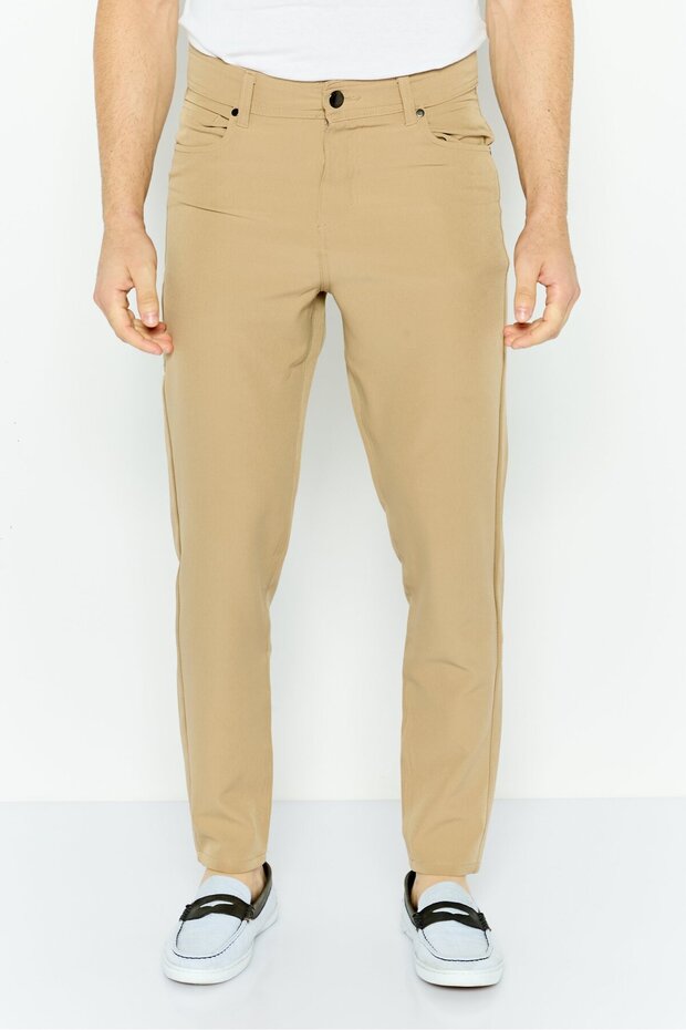 بنطال تشينو سادة بقصّة Slim Fit للرجال، كاكي