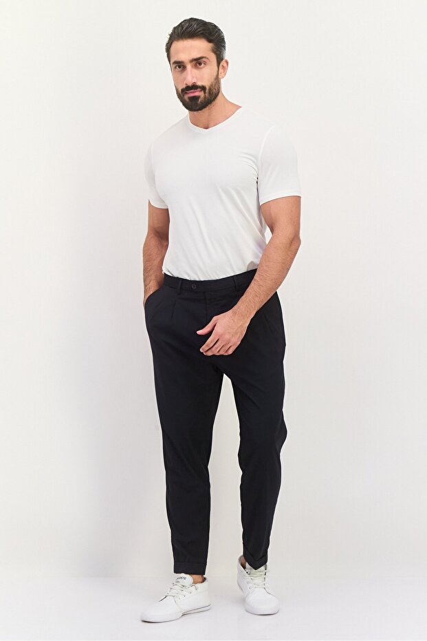 بنطال تشينو سادة بقصّة عادية للرجال، أزرق داكن - 4