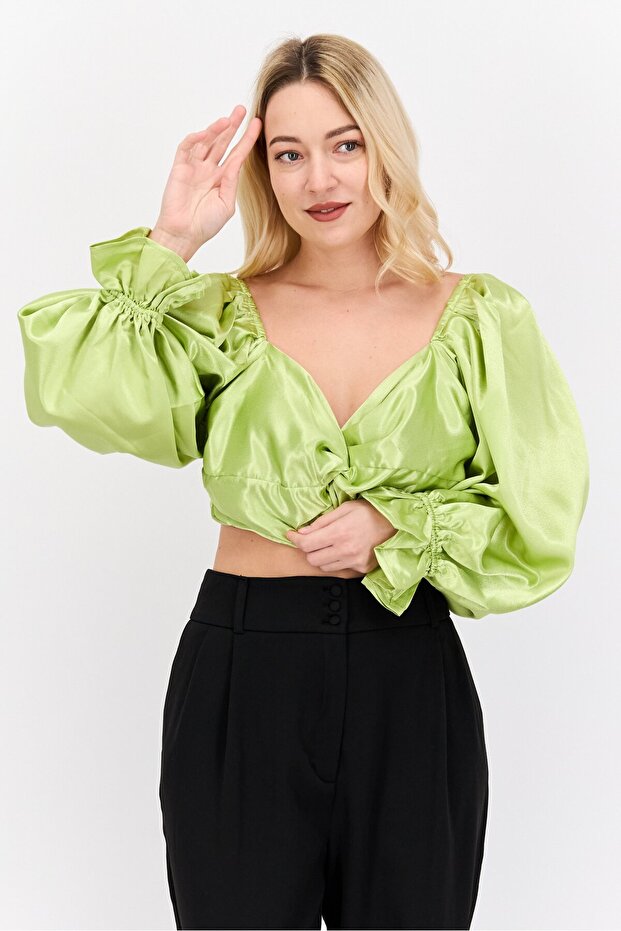 Women Queen Anne Balloon Sleeves Plain Crop Top, Lime