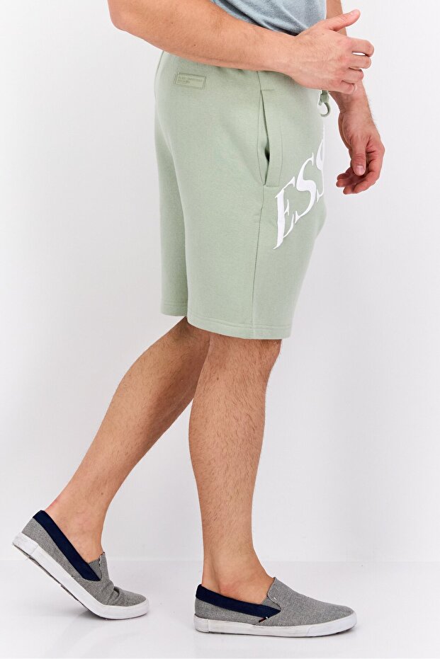 شورت رجالي أساسي بشعار العلامة التجارية، أخضر حكيم - 4