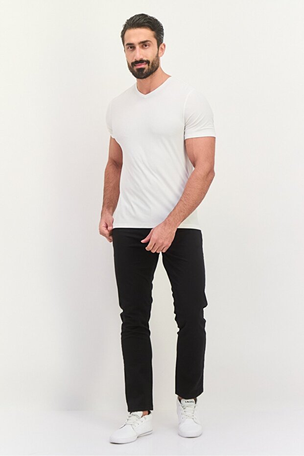 بنطال تشينو سادة بقصّة عادية للرجال، أسود - 4